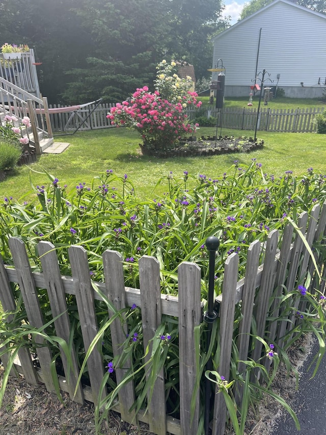 278 S Main St, Auburn, ME 04210 - view of yard