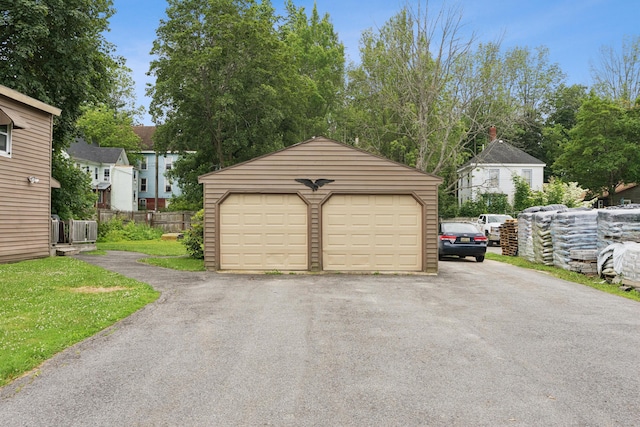 26 Cross St, Westbrook, ME 04092 - detached garage featuring a residential view