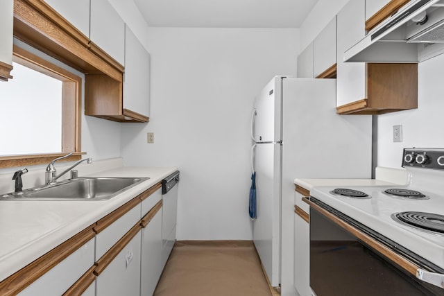 148 Breakwater Dr Unit 808, South Portland, ME 04106 - kitchen featuring white appliances, under cabinet range hood, and light countertops