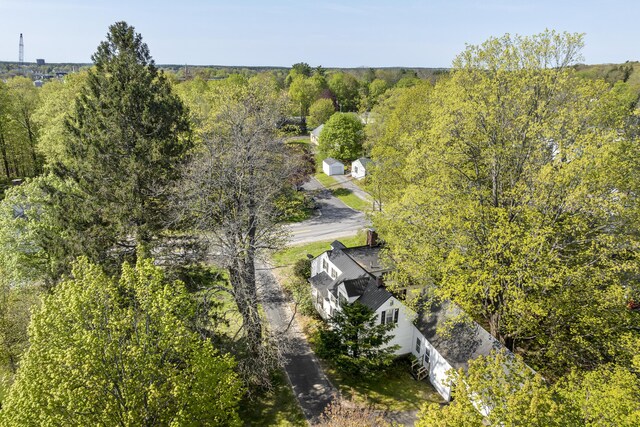 15 Winter St, Topsham, ME 04086 - view of subject property with a heavily wooded area