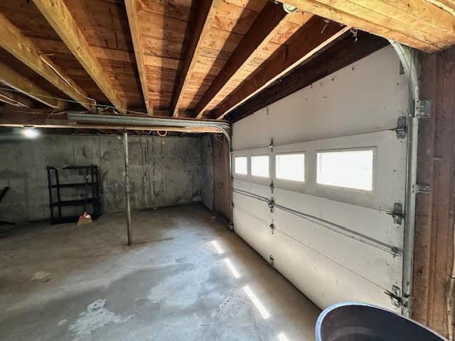 1039 Belfast Rd, Knox, ME 04986 - view of garage