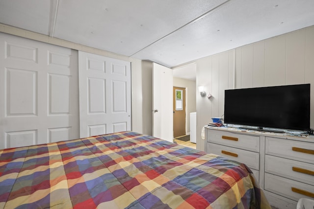 14 Lakeshore Dr, Belgrade, ME 04918 - bedroom with a decorative wall