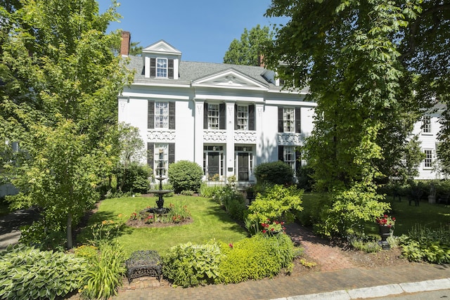 18 High St, Wiscasset, ME 04578 - neoclassical / greek revival house featuring a chimney
