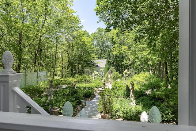 18 High St, Wiscasset, ME 04578 - view of yard