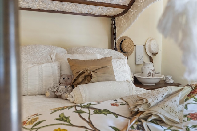 18 High St, Wiscasset, ME 04578 - view of bedroom