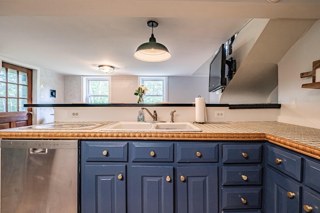 21 Weatherstone Dr, Westport Island, ME 04578