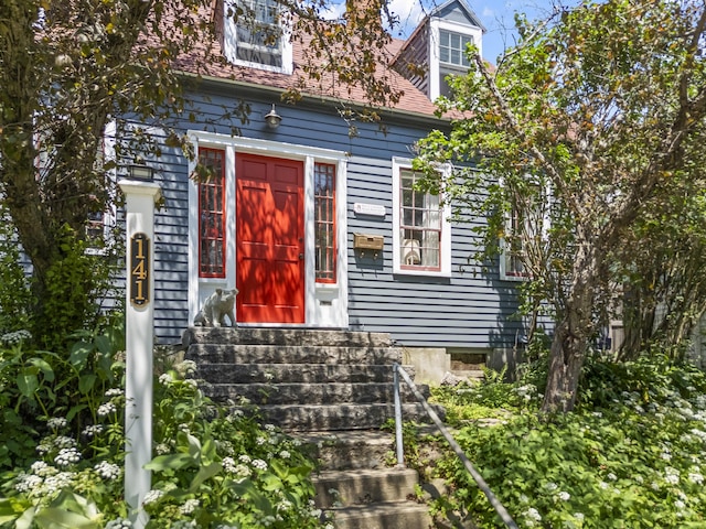 141 Centre St, Bath, ME 04530 - property entrance