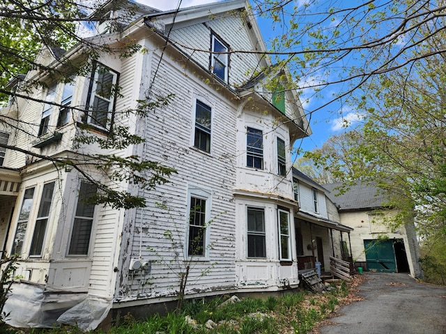 90 Elm St, Mechanic Falls, ME 04256 - photo 1