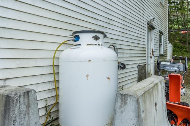 20 Elmwood Ave, Westbrook, ME 04092 - exterior view of heating fuel tank