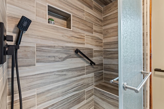 13 Wildbrook Dr, Biddeford, ME 04005 - bathroom with a tile shower