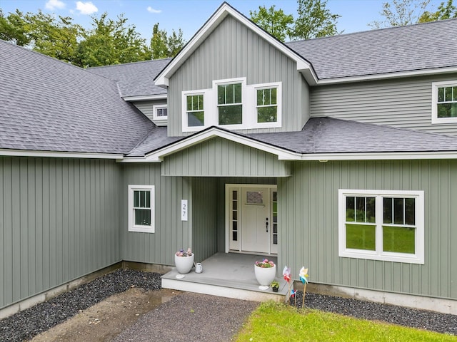 27 Meadow View Dr, Readfield, ME 04355 - entrance to property with a porch and a shingled roof