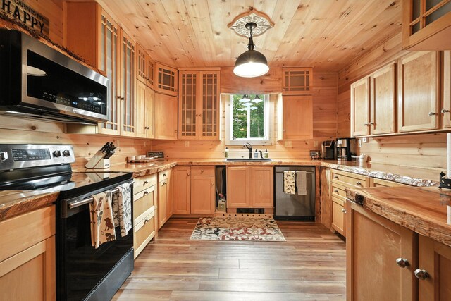 326 Greenville Rd, Monson, ME 04464 - photo 31