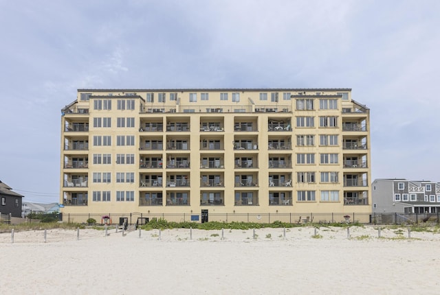 191 E Grand Ave Unit 506, Old Orchard Beach, ME 04064 - view of apartment building / complex