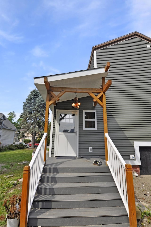 56 Holyoke St, Brewer, ME 04412 - property entrance