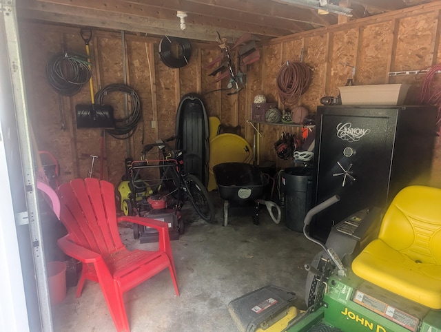 9 Deer Hill Ln, Hampden, ME 04444 - view of garage