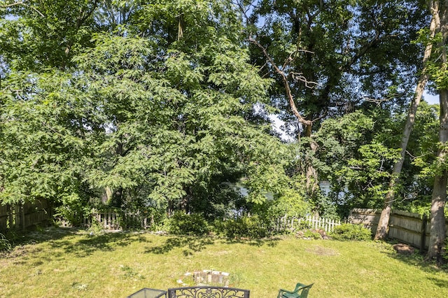 68 Newbury St, Auburn, ME 04210 - view of fenced backyard