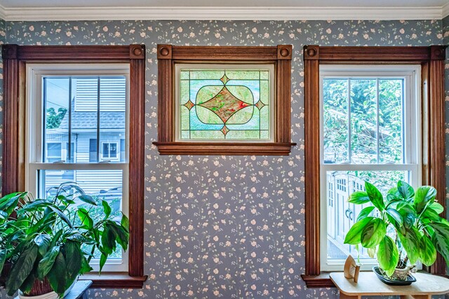 42 Sargent St, Westbrook, ME 04092 - detailed view of wallpapered walls and crown molding