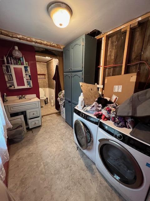 20 Coles Corner Rd, Winterport, ME 04496 - laundry area with washer and clothes dryer