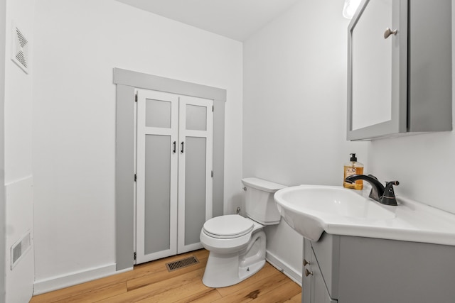 23 Cottage Dr, Friendship, ME 04547 - half bath featuring wood finished floors and vanity