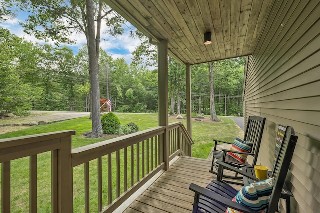 125 Deer Ridge Dr, Barrington, NH 03825 - porch featuring a lawn