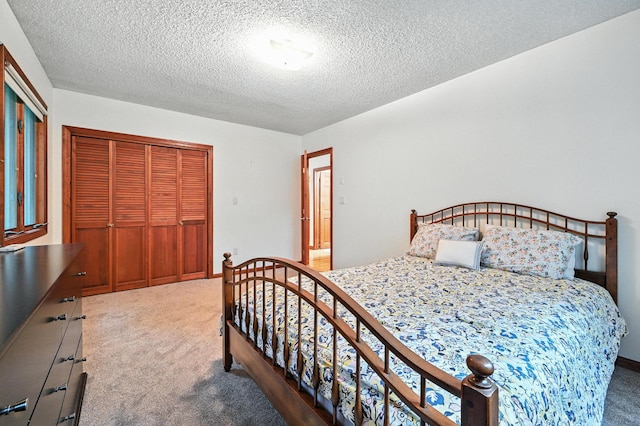 3 Tallwood Rd, Augusta, ME 04330 - carpeted bedroom with a closet and a textured ceiling