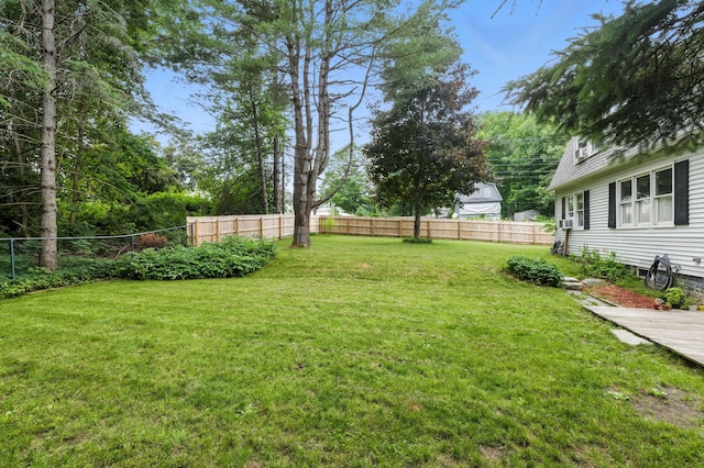 214 S Main St, Auburn, ME 04210 - view of yard