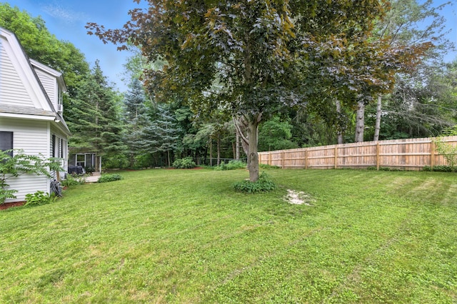 214 S Main St, Auburn, ME 04210 - view of yard
