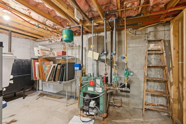 6 Beechwood Ln, Falmouth, ME 04105 - utilities featuring a heating unit