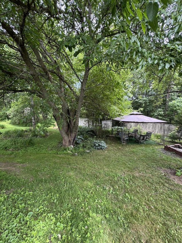 27 Main St, Vassalboro, ME 04989 - view of grassy yard