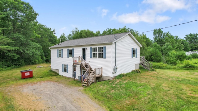 32 Barton Rd, Windsor, ME 04363 - view of front facade with stairs and a front yard