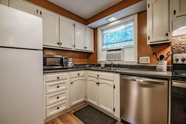 22 Colonial Dr, Kennebunk, ME 04043 - photo 15