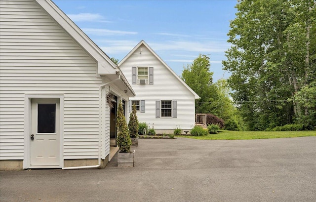 21 Bowling Green Ln, Belfast, ME 04915 - back of house