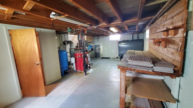 9 Wood St, Bangor, ME 04401 - below grade area with a water pressure tank, heating fuel, and a heating unit