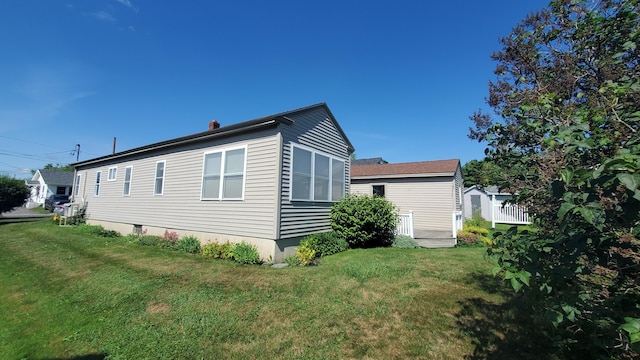 9 Wood St, Bangor, ME 04401 - view of side of property with a yard