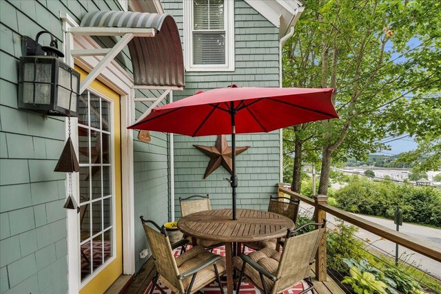 23 Commercial St, Belfast, ME 04915