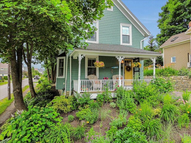 23 Commercial St, Belfast, ME 04915
