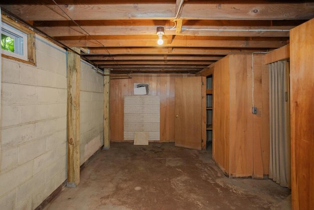 103 Mountain View Rd, Farmington, ME 04938 - unfinished below grade area featuring concrete block wall
