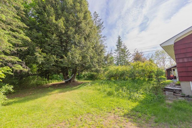 103 Mountain View Rd, Farmington, ME 04938 - view of grassy yard