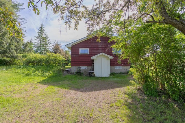 103 Mountain View Rd, Farmington, ME 04938 - view of side of property featuring an outbuilding