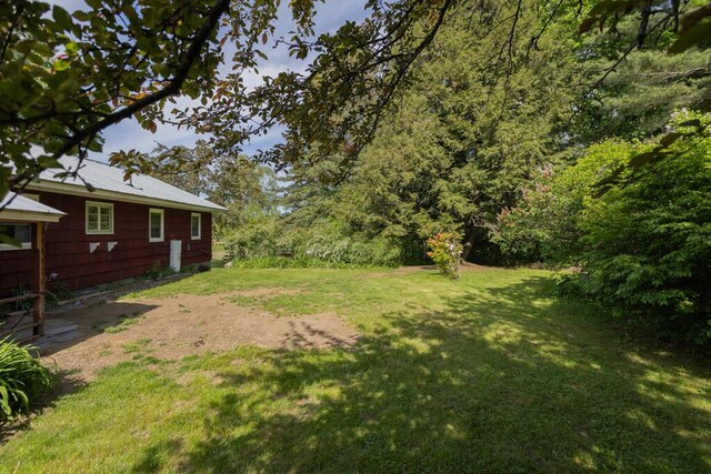 103 Mountain View Rd, Farmington, ME 04938 - view of grassy yard
