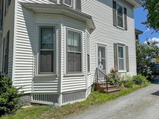 81 Parkview Ave, Bangor, ME 04401 - view of home's exterior with entry steps