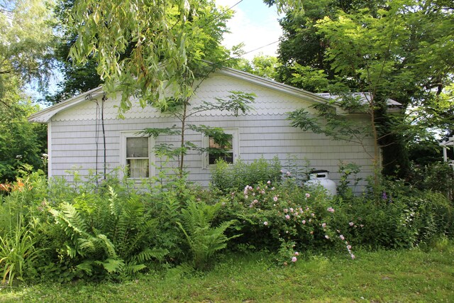 7 Maple St, Milbridge, ME 04658 - view of side of property