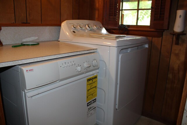 7 Maple St, Milbridge, ME 04658 - laundry room featuring independent washer and dryer and cabinet space