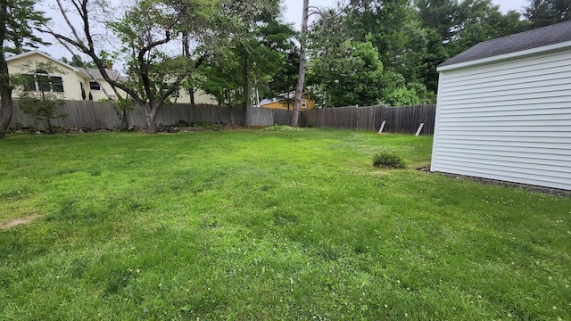 32 Highland Ave, Lincoln, ME 04457 - view of yard