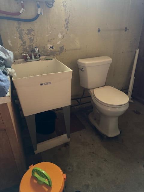 13 Frost Hill Ave, Lisbon, ME 04252 - bathroom featuring vanity