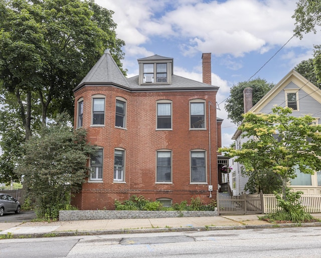 261 Vaughan St, Portland, ME 04102 - photo 1