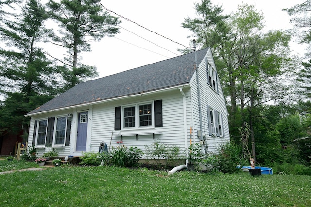 17 Duncan Rd, Augusta, ME 04330 - view of front of property featuring a shingled roof and a front yard