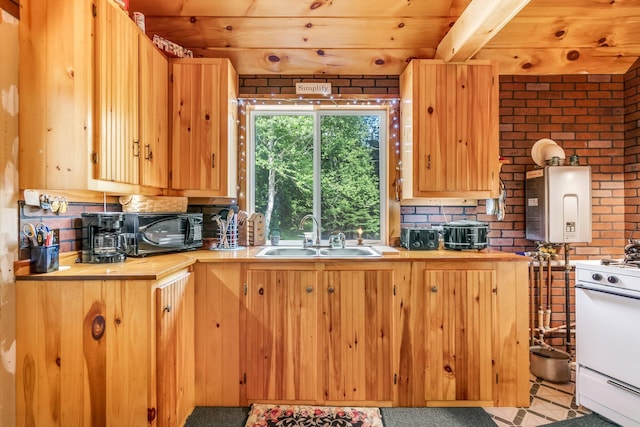 5 Pine Ln, Dallas Plt, ME 04970 - photo 8