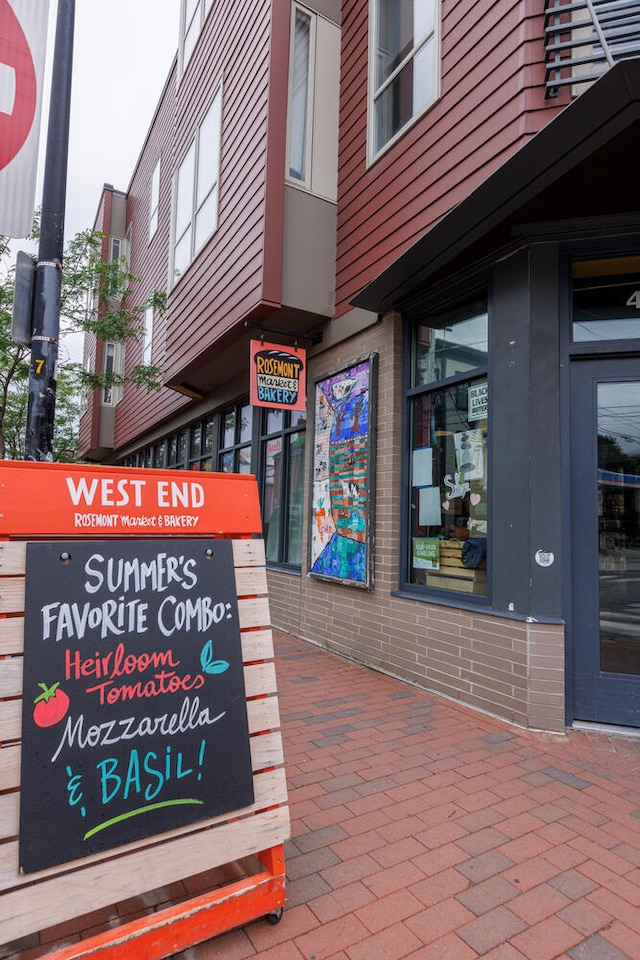 22 Tate St Unit 3C, Portland, ME 04102