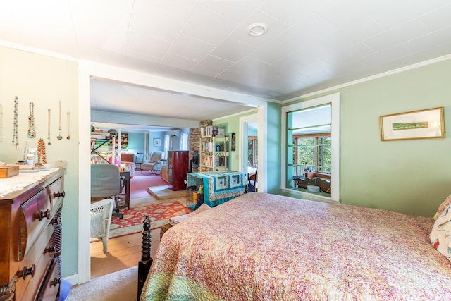 131 River Rd, Newcastle, ME 04553 - bedroom with ornamental molding